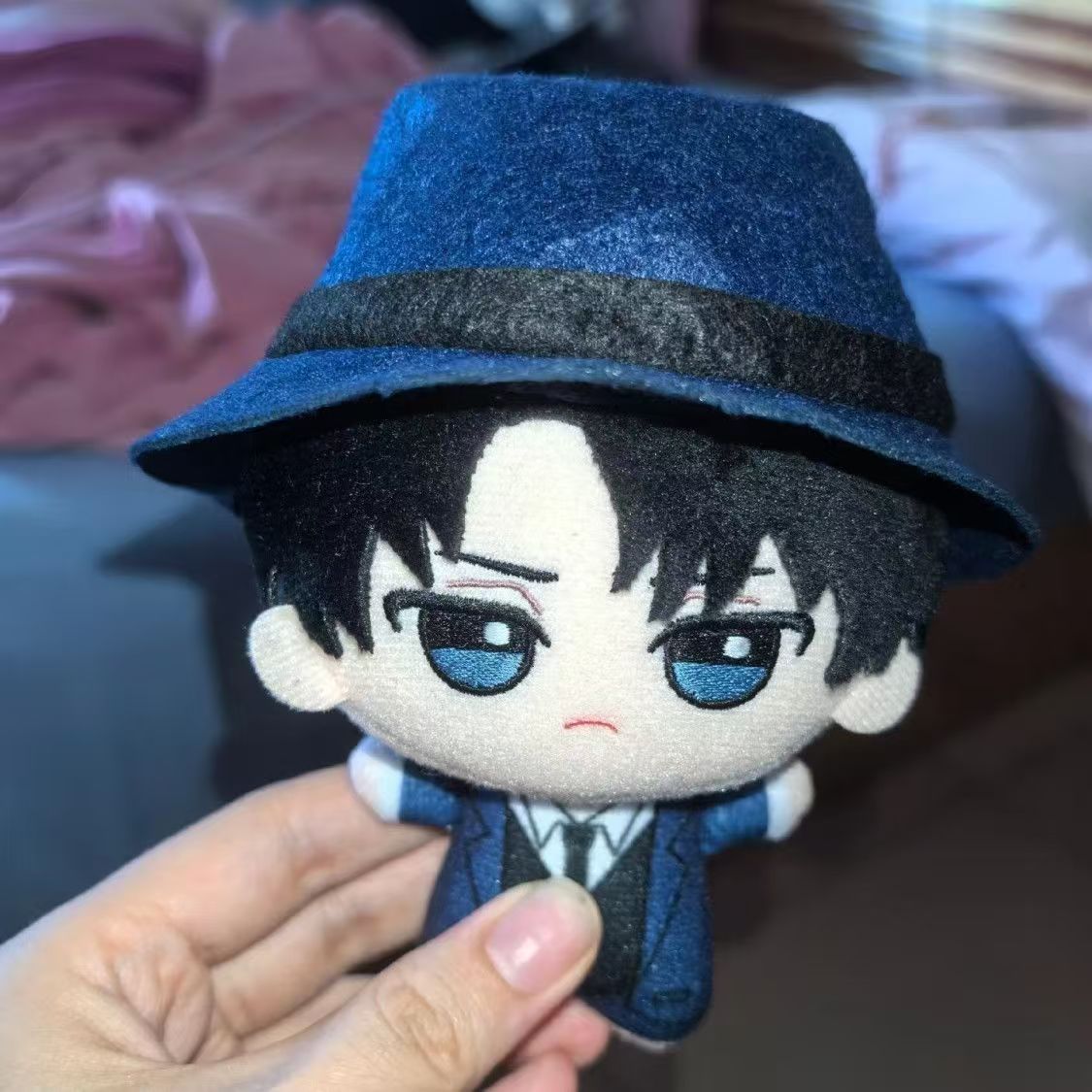Cosplay Plushie Prop - 10 センチメートルリヴァイ・アッカーマンぬいぐるみアニメフィギュアコスプレ綿ぬいぐるみおもちゃペンダントキーホルダー誕生日ギフト