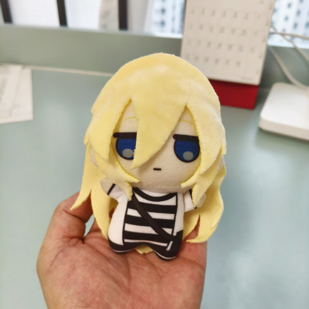 10 センチメートルアニメぬいぐるみ天使レイチェル・ガードナ - Cosplay Plushie Prop のレビューと価格