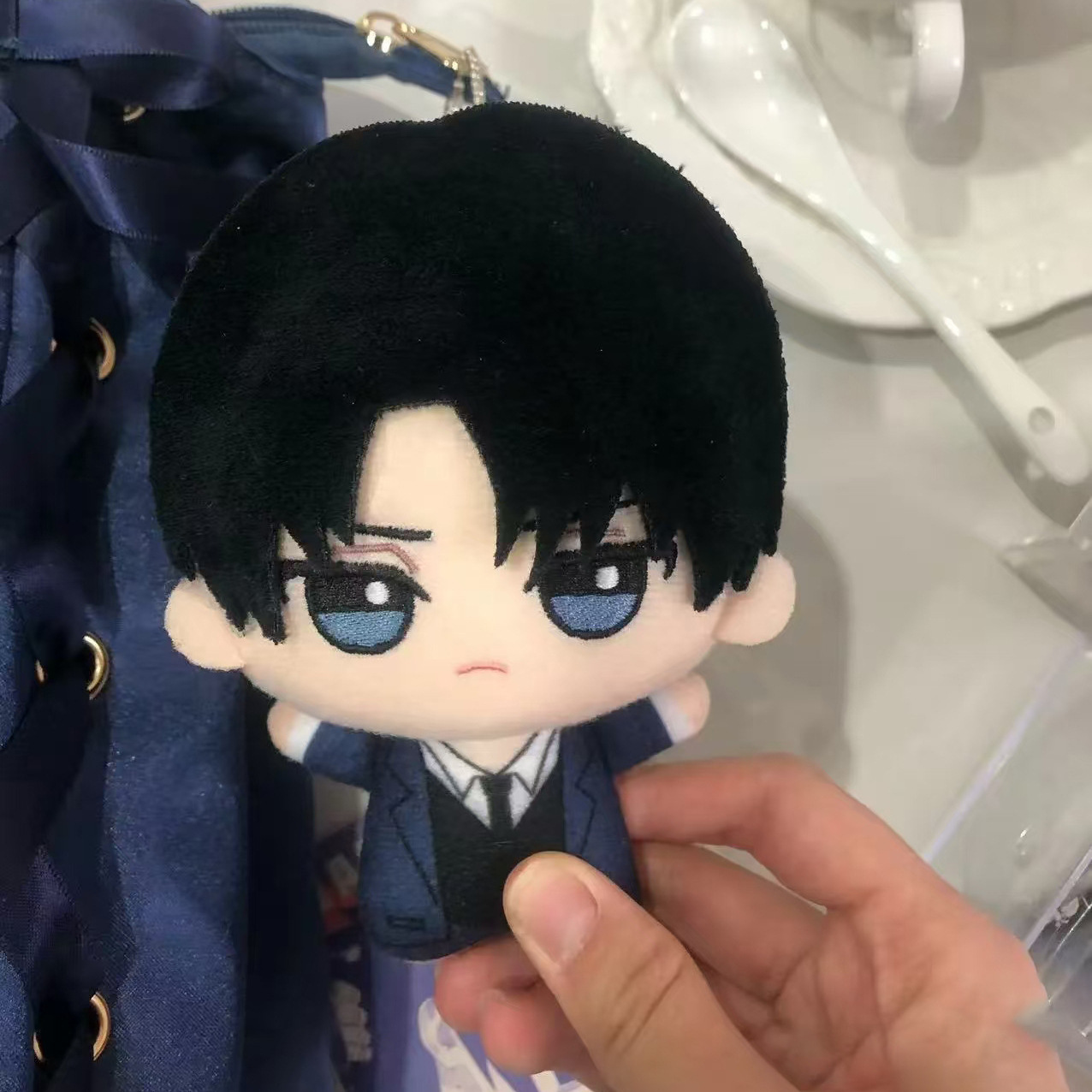 10 センチメートルリヴァイ・アッカーマンぬいぐるみアニメフ - Cosplay Plushie Prop のレビューと価格
